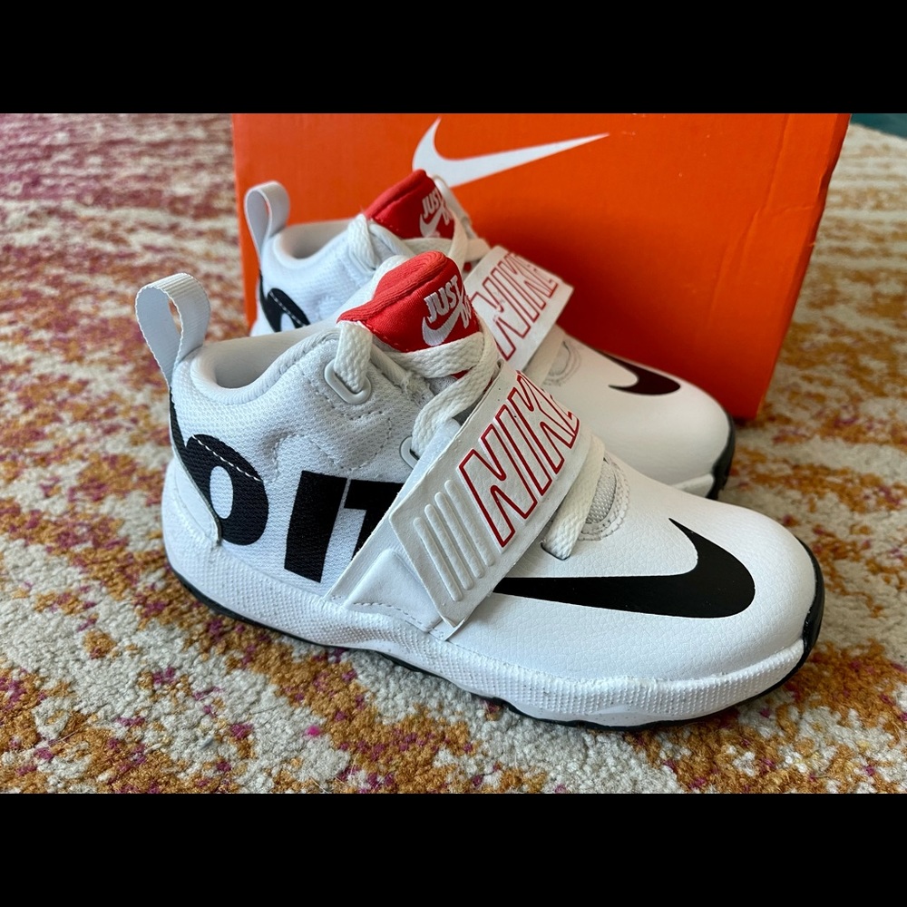 Brand New- Never Tried On- Boys Nike Team Hustle